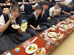 朝食