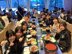 �H���̗l�q