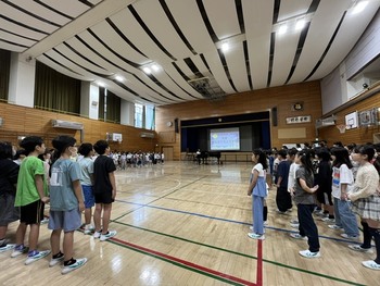 音楽朝会での歌声