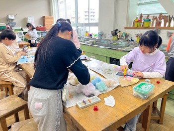 �ȂɐF��t���Ă��܂��B