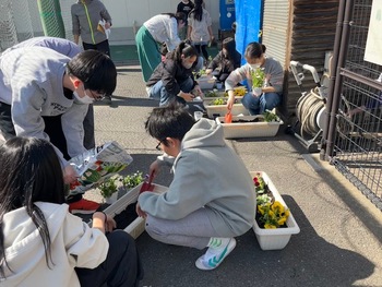 �Z�N���̕�d�����ł��B