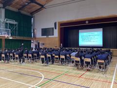 �n���Z���a�ɂ��Ă̍u�b