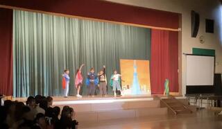 2�N���̗l�q