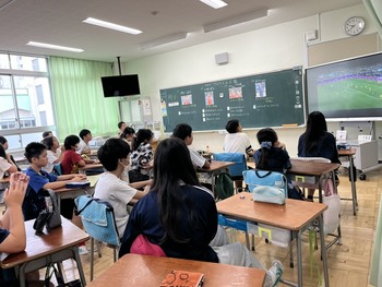 みんなで世界大会を応援しました。